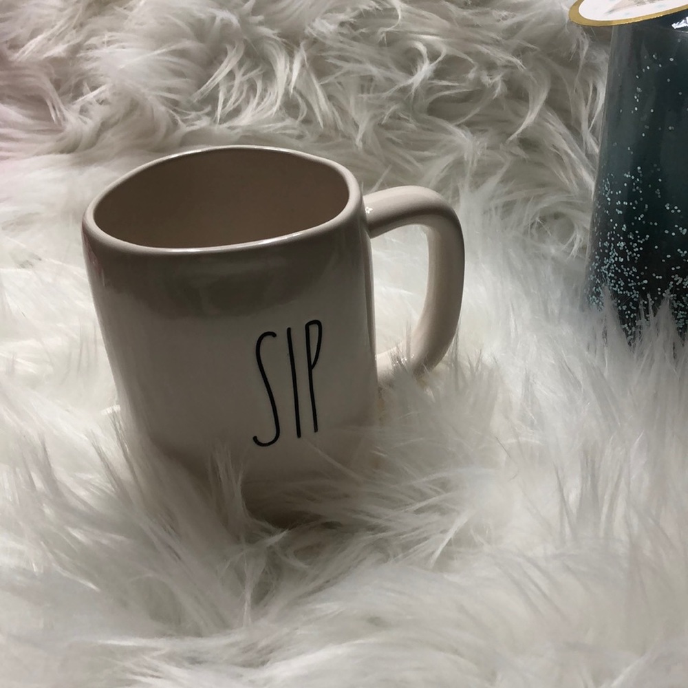 Rae Dunn “SIP” coffee mug